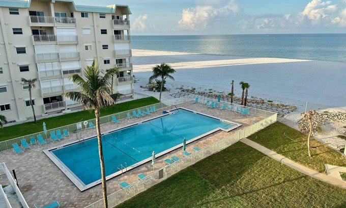 South Island Condo | Charming 2-bedroom 2-bath beachfront condo in brilliant Fort Myers Beach