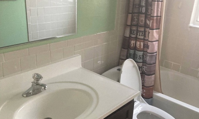 Sunset Beach Condo | Charming 2-bedroom condo in Treasure Island with AC