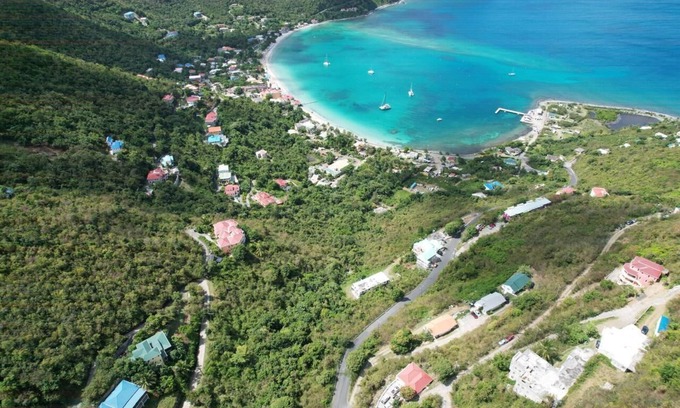 Brewers Bay House | Charming 2-bedroom house with WiFi, AC in amazing Cane Garden Bay