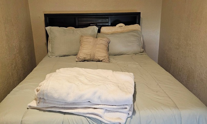 Idaho Springs House | Charming 2-bedroom house in awesome Idaho Springs with WiFi.