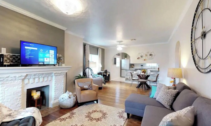 Miller House | Charming 2-bedroom bungalow in OKC by Fairgrounds! WiFi and King Bed!