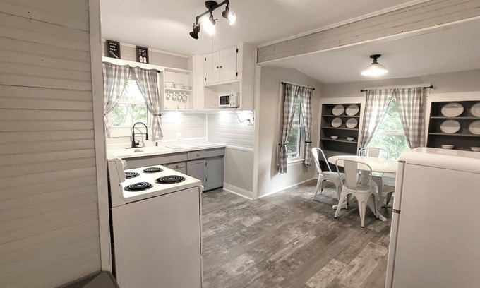 Mount Airy House | Charming 2 Bedroom 1 Bath Farm Style House