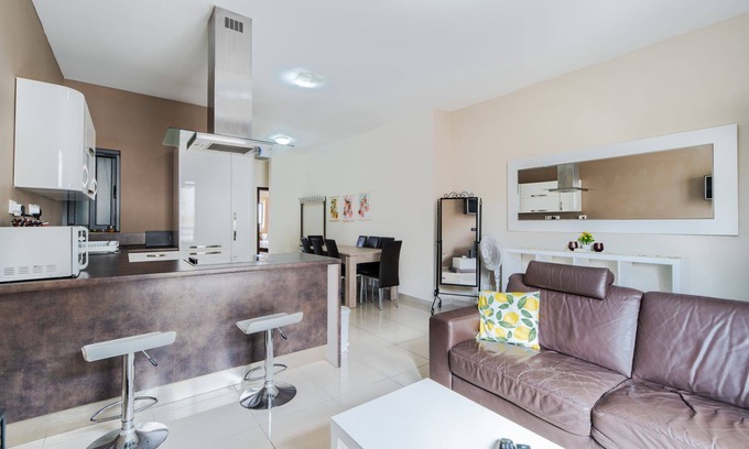 Tal-Ghoqod Apartment | Charming 2-bedroom apartment in St. Julians