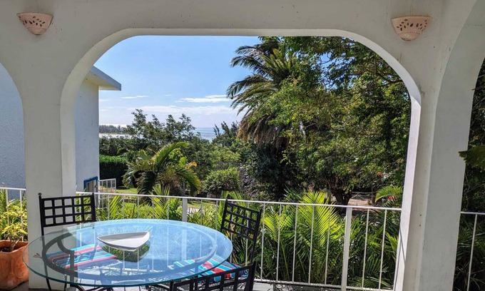 La Mivoie Apartment | Charming 2-bedroom apartment in amazing Le Morne with AC, WiFi