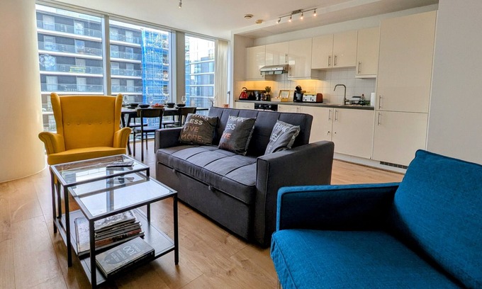 Canary Wharf Apartment | Charming 2-Bedroom Apartment Canary Wharf - London