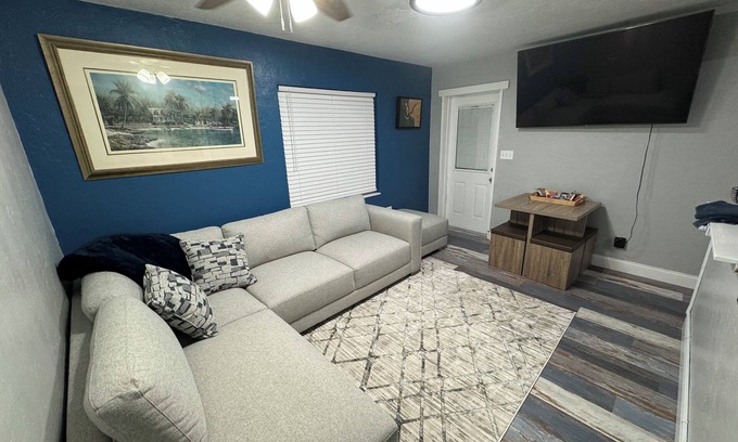Fort Myers River District House | Charming 2-bedroom Bungalow in marvelous Downtown Fort Myers with Brand New AC!