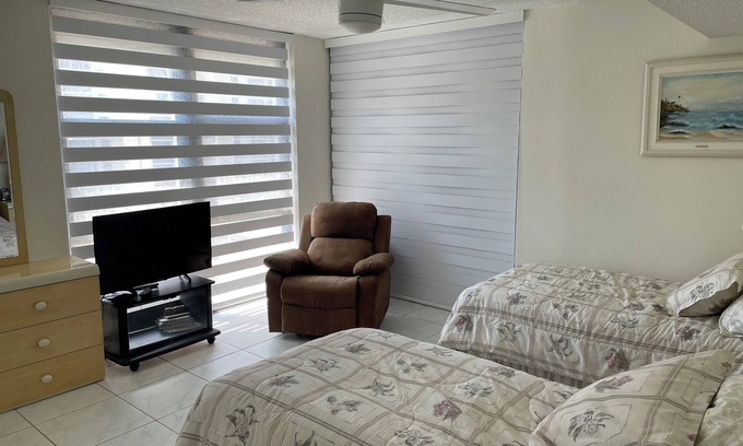 Hollywood Lakes Condo | Charming 2-bedroom condo on Hollywood Beach with AC, pool and parking.