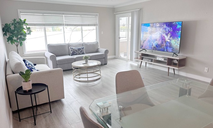 Northwest Torrance Condo | Charming 2-bedroom condo in pleasant Torrance with Pool