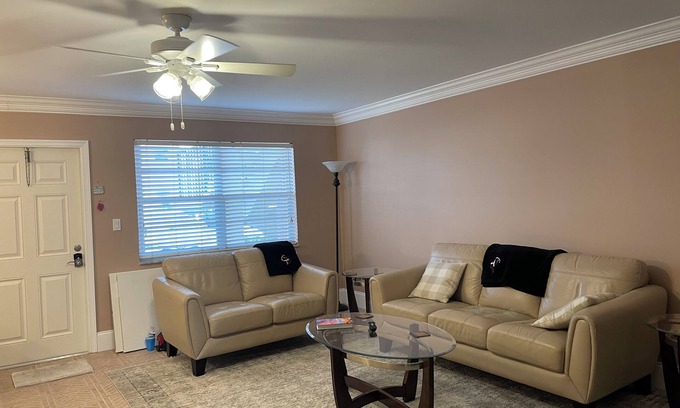 Stuart Condo | Charming 2-bedroom condo in wonderful Stuart
