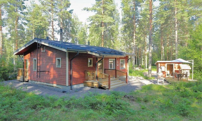 Jaala Cottage | Charming 2-bedroom cottage Villa Ankkuri with privat wood stove sauna and BBQ
