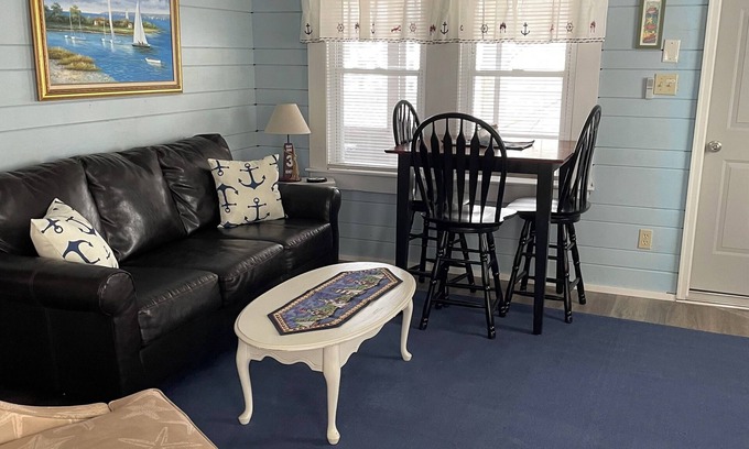 Wells Cottage | Charming 2-bedroom cottage in peaceful Wells with AC