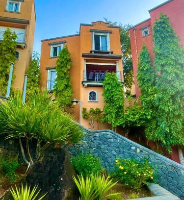 Port Chambly Villa | Charming 2-Bedroom Ensuite Villa in picturesque Port Chambly