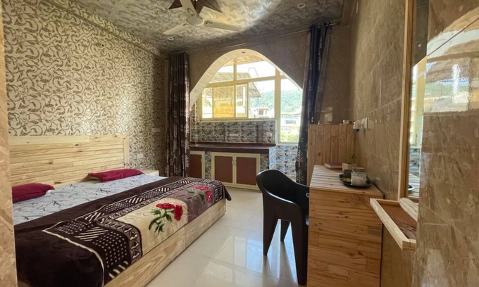 Rishikesh House | Charming 2-bedroom home in fabulous Rishikesh with WiFi, AC