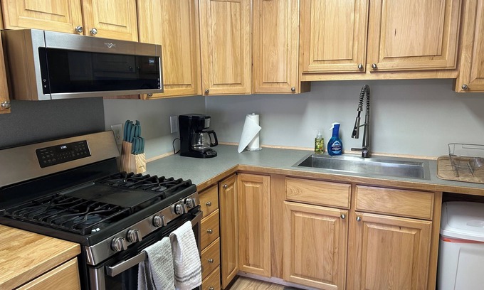 Eagle River House | Charming 2-bedroom house in awesome Eagle River, Anchorage with WiFi