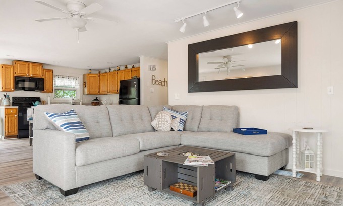 Newbury House | Charming 2-bedroom house in delightful Newbury with AC, WiFi