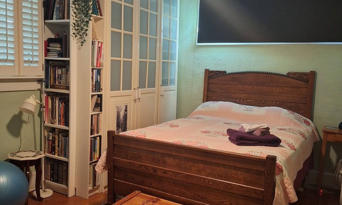 Delaney Park House | Charming 2-bedroom house with Orlando in a beautiful and safe neighborhood