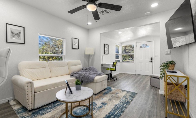 Bearss Plaza House | Charming 2-bedroom house in Tampa with WiFi /AC and RV Parking.