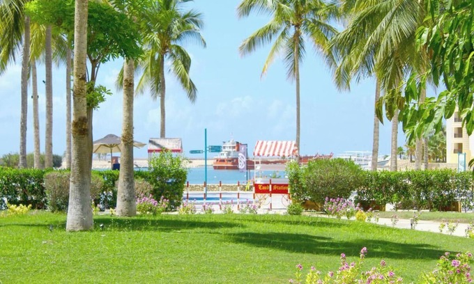 Salalah Apartment | Charming 2-Bedroom Marina Getaway