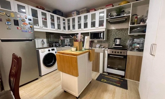 Mandurriao Condo | Charming 2-bedroom condo in wonderful Iloilo City with WiFi, AC