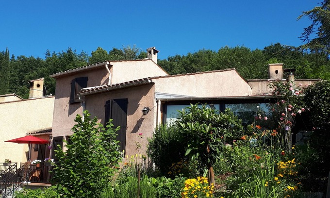 Valbonne Villa | Charming 2-bedroom semi-detached villa with garden and terraces