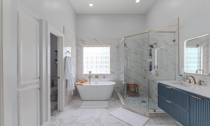 Washington Ave./ Memorial Park House | Charming 2-bedroom townhome with WiFi, AC in amazing Houston