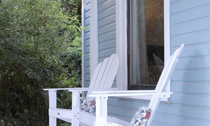 Gainesville House | Charming 2-bedroom house in Gainesville with large back yard close to campus