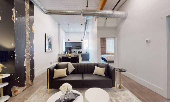 Grand Island Apartment | Charming 2-bedroom apartment in the Historic Downtown Grand Island