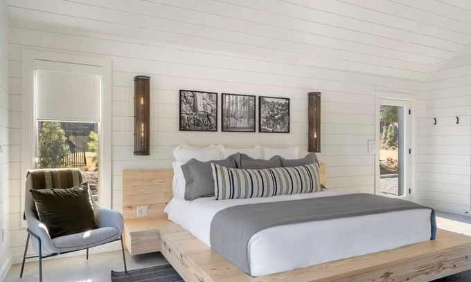 Dogwood Cabin | Charming 2-bedroom, lakeside cabin at Lake Cypress Springs in Mt. Vernon, TX