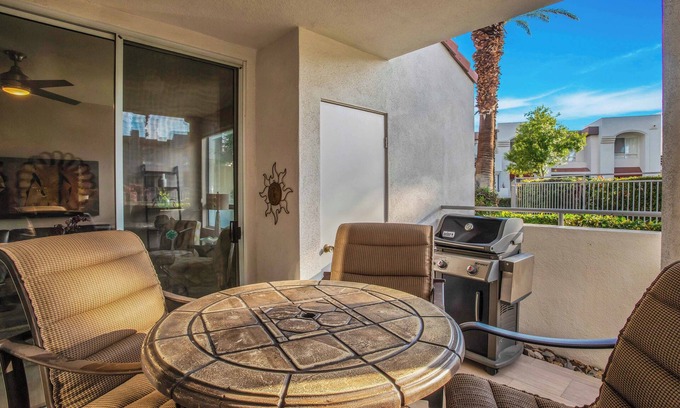 Palm Springs Condo | Charming 2 Bedroom 2 Bath Condo in Palm Springs-close to airport and downtown.