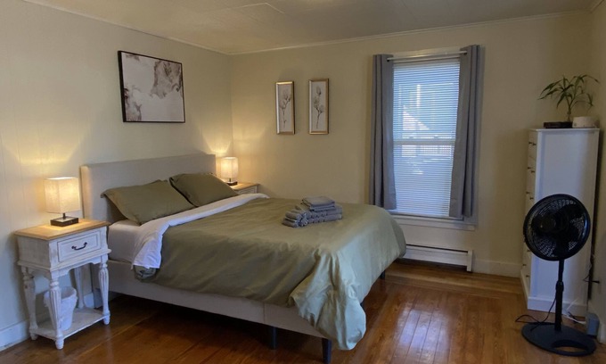 Somersworth Apartment | Charming 2 bedroom apt in downtown Somersworth. Close to highway and major shops