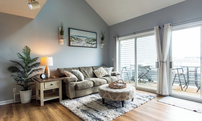 Grand Haven Condo | Charming 2-Bedroom Waterfront Condo in Spring Lake