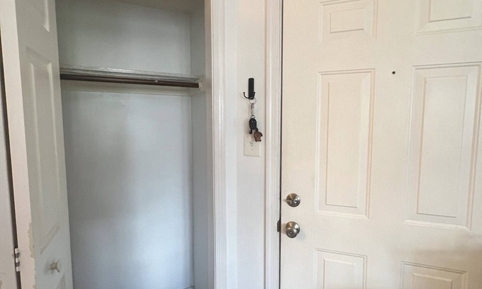 Hampstead Condo | Charming 2-bedroomCondo in Hampstead MD