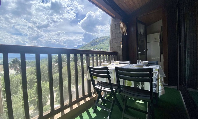 Briancon Apartment | Charming 2-Room Apartment with Balcony, Close to Centre & Prorel Gondola