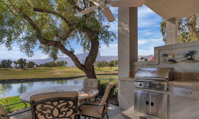 La Quinta Condo | Charming 2bd Condo w/ Magnificent Lake & Golf Views LQ117 LIC#063268