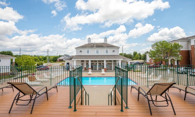 West Des Moines Apartment | Charming 2BD Home Away From Home