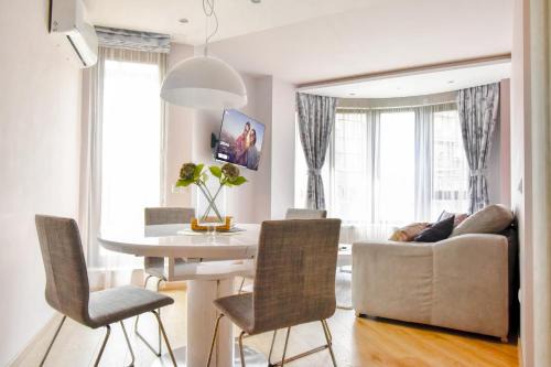 Sofia Apartment | Charming 2BD with Mountain View