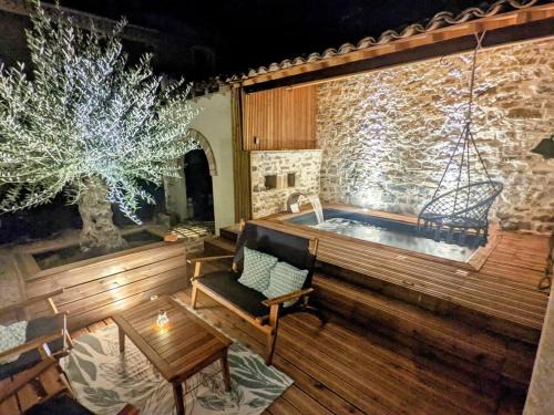Saint-Clement House | Charming 2Bed House near Sommiere south of France