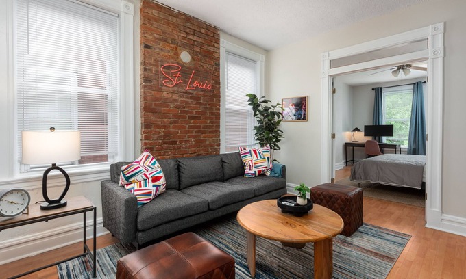 Tower Grove South Apartment | Charming 2BR + 1BA Gem in Tower Grove Park beautiful location w/high speed WiFi
