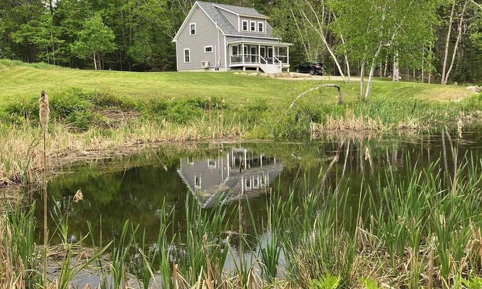 Castine House | Charming 3-bed home in Castine, Me. Modern coastal country design