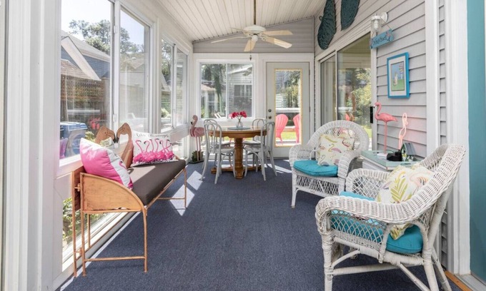 Northeast Virginia Beach House | Charming 3 Bedroom North End Retreat