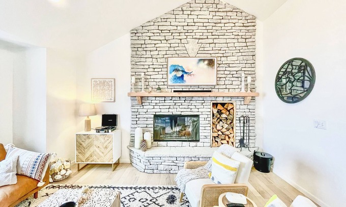 Lake Arrowhead Cabin | Charming 3-bedroom cabin in serene Lake Arrowhead with hot tub, WiFi and AC