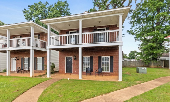 Tuscaloosa House | Charming 3-bedroom, 2 bath house in Tuscaloosa, home of the Alabama Crimson Tide