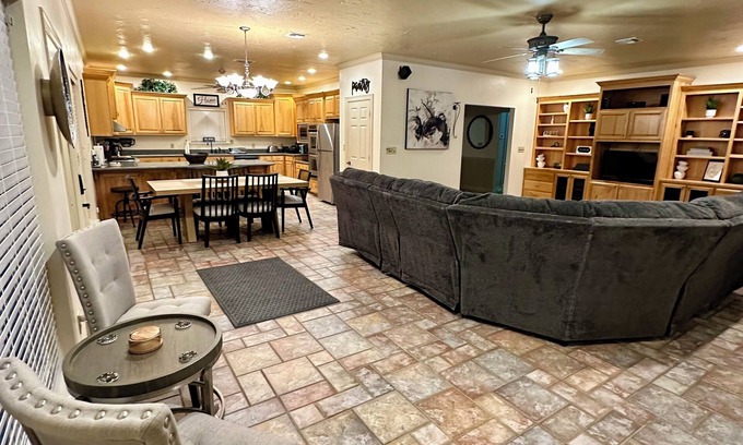 Whitehouse House | Charming 3 bedroom 3.5 bath Handicap Accessible House with Heated Indoor Pool
