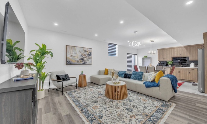 LaSalle Apartment | Charming 3-bedroom apartment with AC, WiFi in pleasant Lasalle