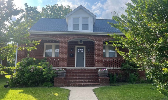 Waynesboro House | Charming 3-bedroom house, breweries! hiking! wineries! scenic routes! Fishing!