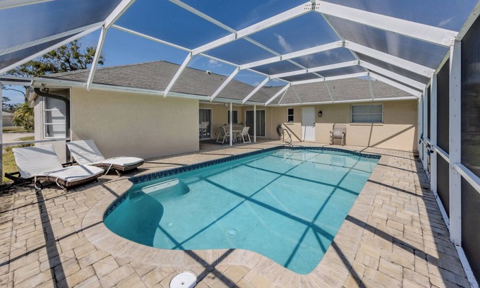 South Venice House | Charming 3-bedroom Home, minutes to Manasota Beach