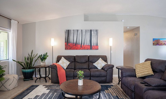 Townsite House | Charming, 3-bedroom house in Henderson 6 miles from Lake Mead.