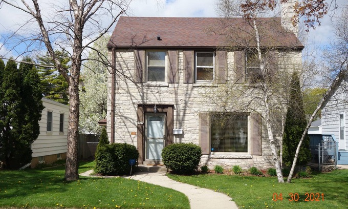 Milwaukee House | Charming 3-bedroom house in lovely Milwaukee near DT and Hospitals