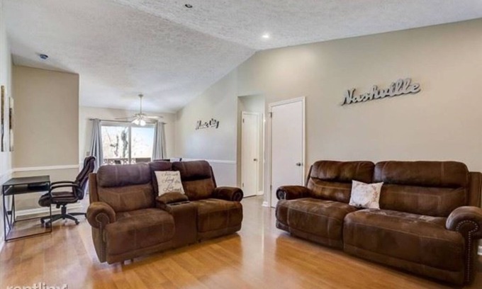 Whites Creek House | Charming 3-bedroom house Near Opry/Downtown Nashville