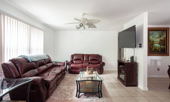 Hampton House | Charming 3-Bedroom Home with Private In-Ground Pool Oasis in Hampton, VA